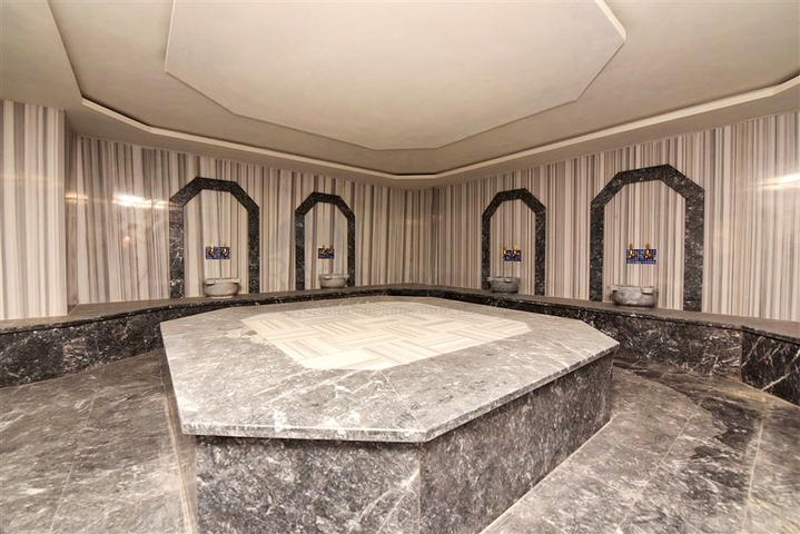 1+1 apartment in a new complex in Avsalar district