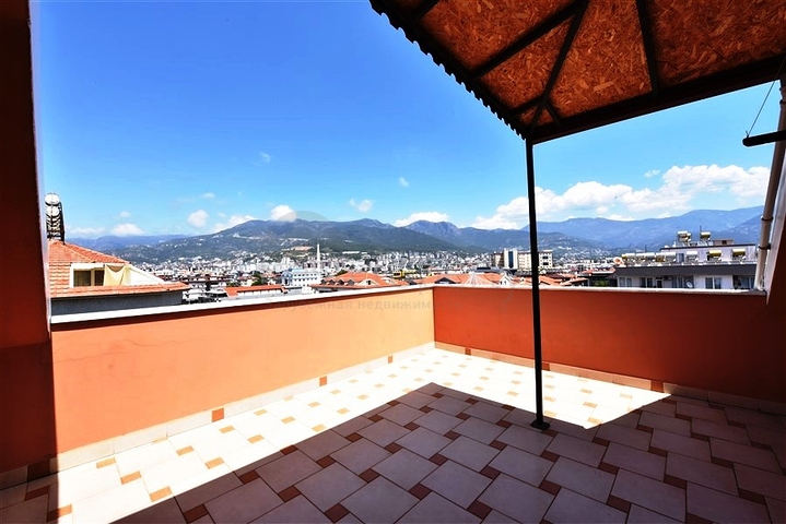 5+1 penthouse in Oba area, 600 m from the sea