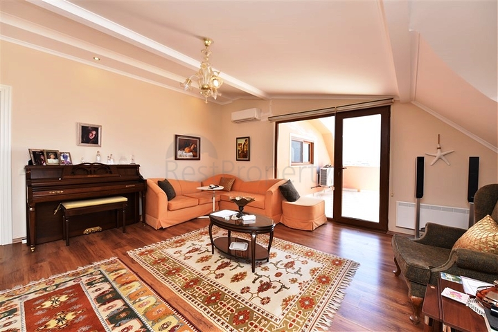 5+1 penthouse in Oba area, 600 m from the sea