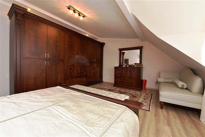 5+1 penthouse in Oba area, 600 m from the sea