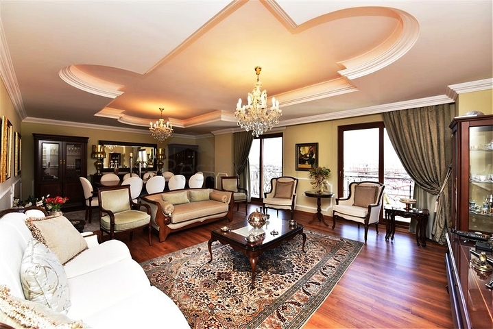 5+1 penthouse in Oba area, 600 m from the sea