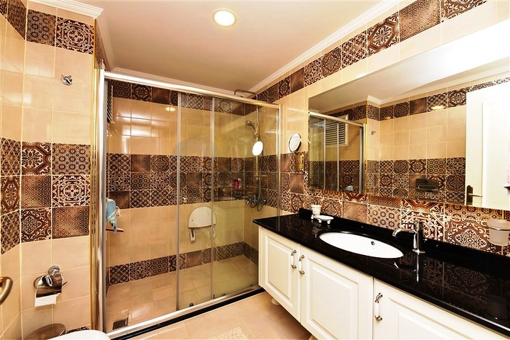 5+1 penthouse in Oba area, 600 m from the sea