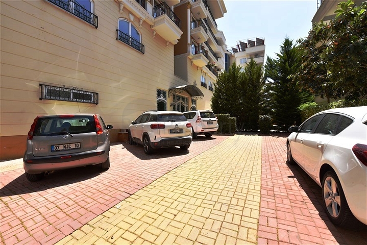 5+1 penthouse in Oba area, 600 m from the sea