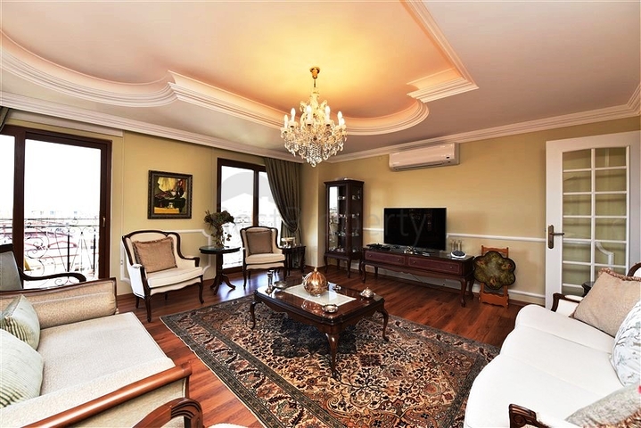 5+1 penthouse in Oba area, 600 m from the sea