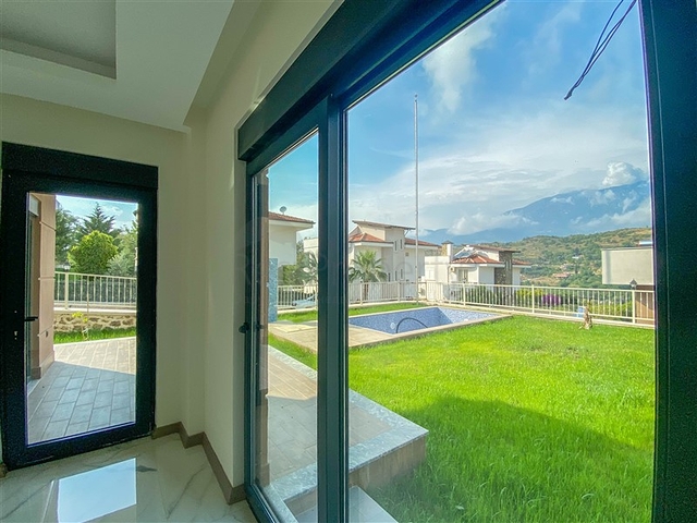 Villas in the new Kargicak complex