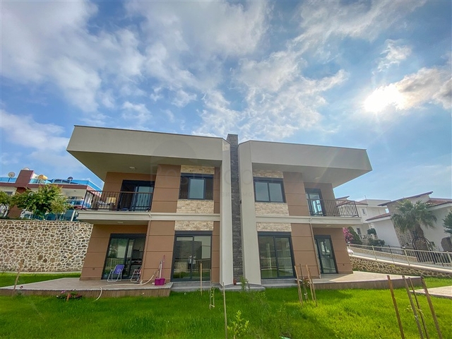 Villas in the new Kargicak complex