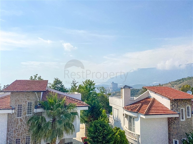 Villas in the new Kargicak complex