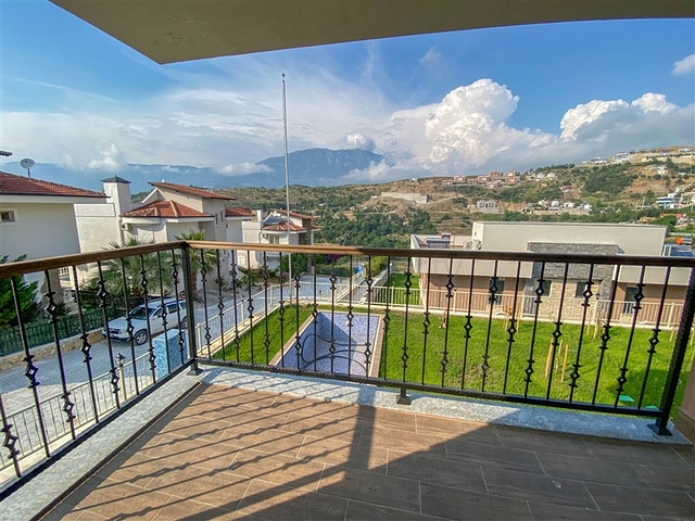 Villas in the new Kargicak complex