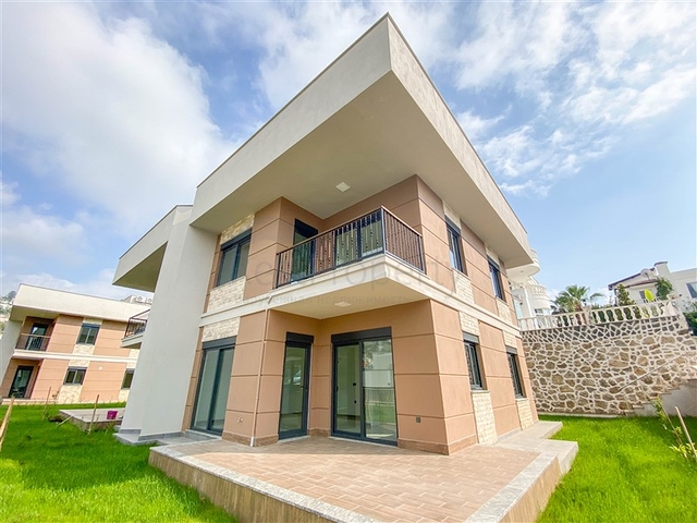 Villas in the new Kargicak complex