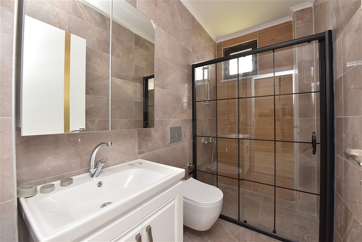 2+1 penthouse for sale with sea view in Kestel area