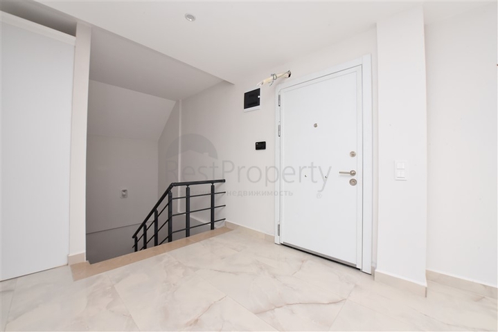 2+1 penthouse for sale with sea view in Kestel area