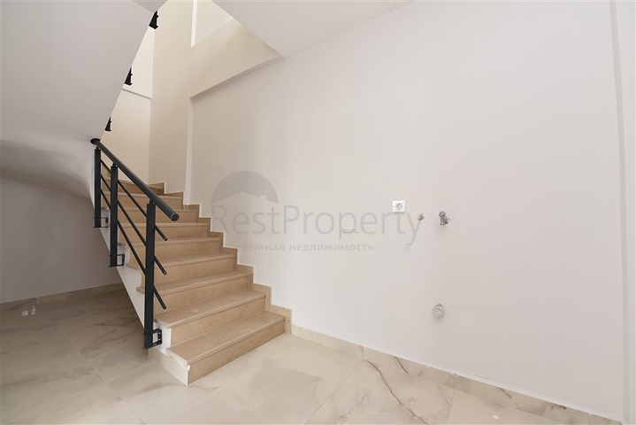 2+1 penthouse for sale with sea view in Kestel area