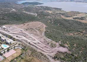 Modern style villas with lake views.
