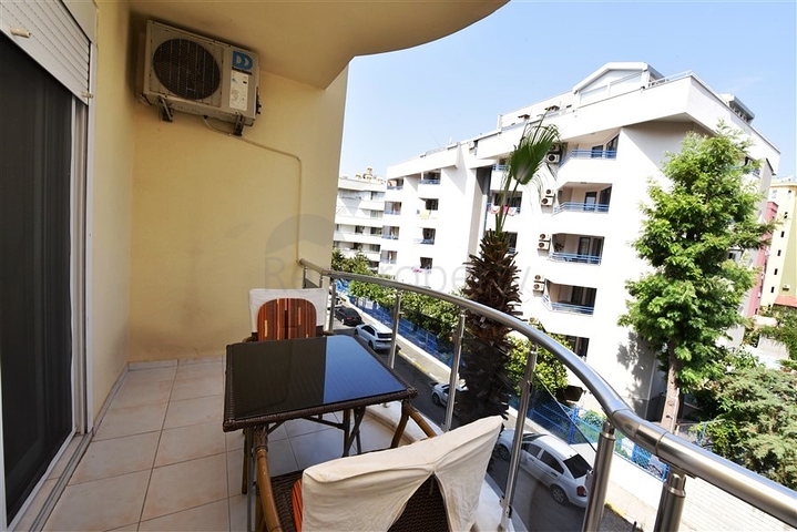 1+1 apartment in the center of Alanya 