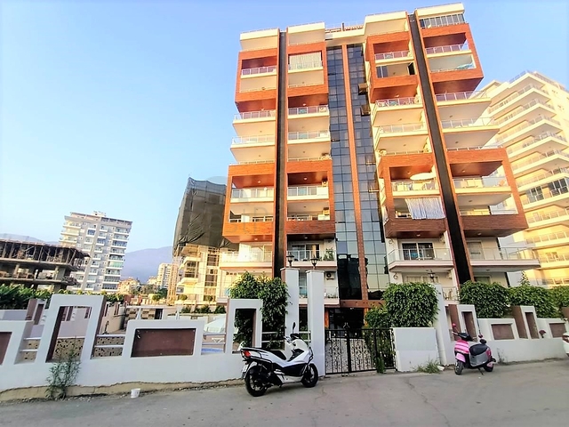 2+1 apartment in Mahmutlar district