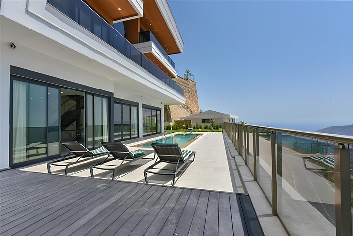 Villas with stunning views in the Bektash area