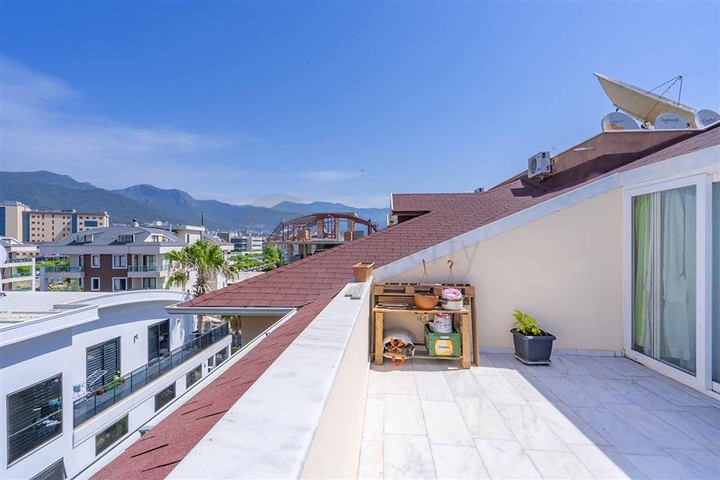 Spacious 4+1 penthouse for a large family