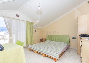 Spacious 4+1 penthouse for a large family