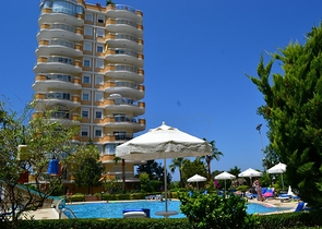 2+1 apartment with sea view in Mahmutlar district