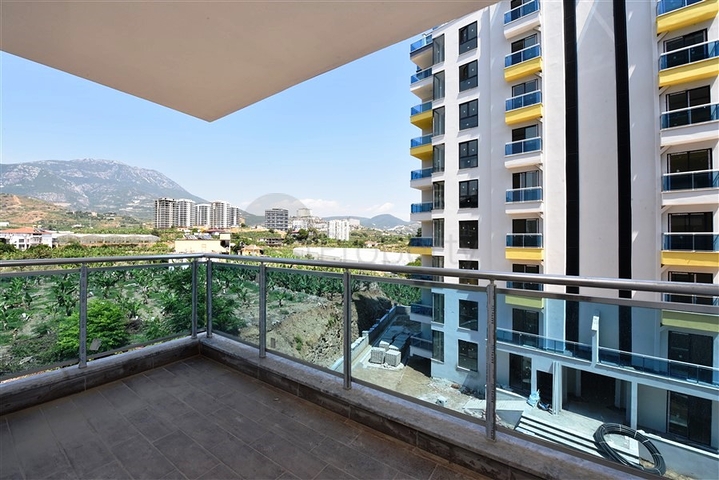 One-bedroom apartment with panoramic mountain views in the Mahmutlar area