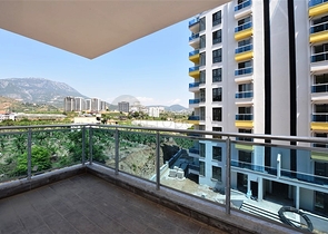 One-bedroom apartment with panoramic mountain views in the Mahmutlar area