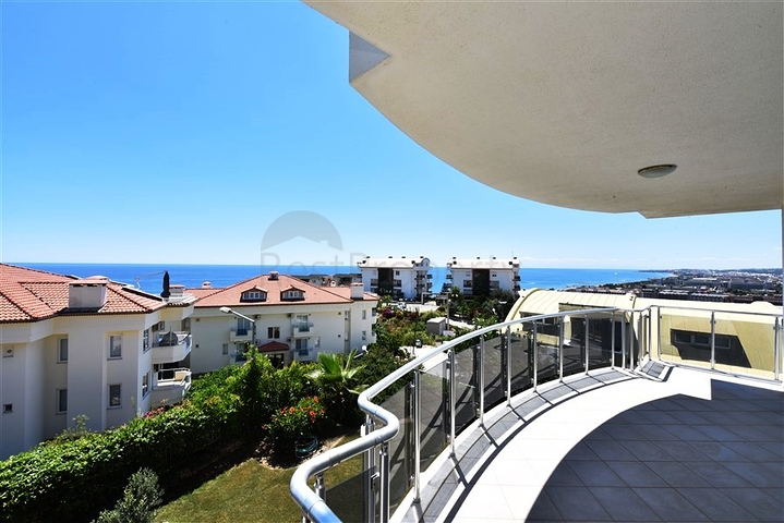Apartment 2+1 with sea view Apartment 2+1 with sea view