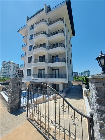 1+1 apartment in Mahmutlar district 