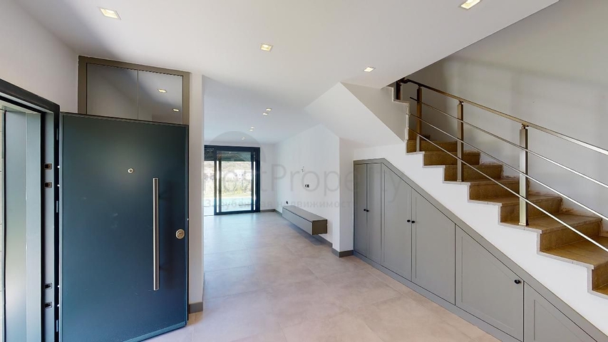 Secluded villas with sea views