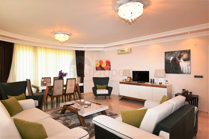 Villa overlooking the Mediterranean Sea in Demirtas area