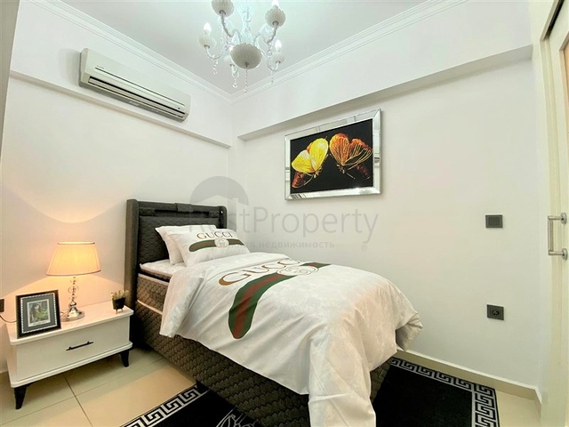 Prime location - 2 bedroom apt - Near Cleopatra beach 