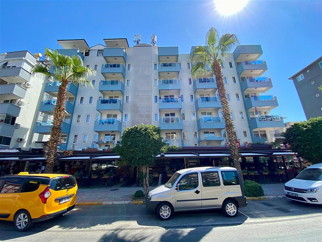 Prime location - 2 bedroom apt - Near Cleopatra beach 
