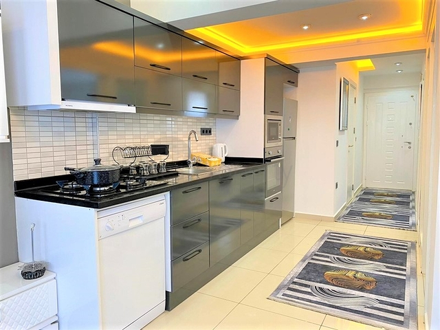 Prime location - 2 bedroom apt - Near Cleopatra beach 