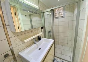 Prime location - 2 bedroom apt - Near Cleopatra beach 