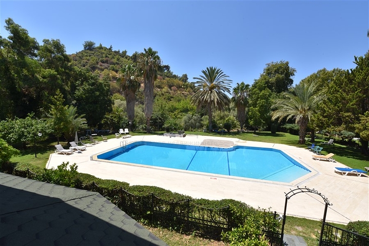 Spacious 7+1 villa in Kestel area