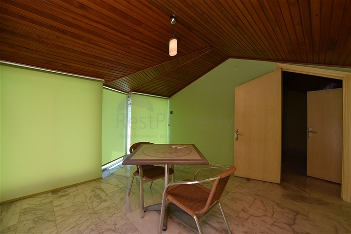 Spacious 7+1 villa in Kestel area