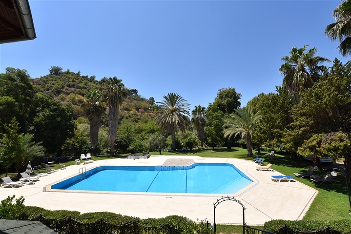 Spacious 7+1 villa in Kestel area