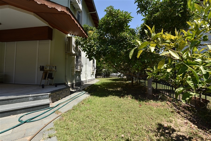 Spacious 7+1 villa in Kestel area