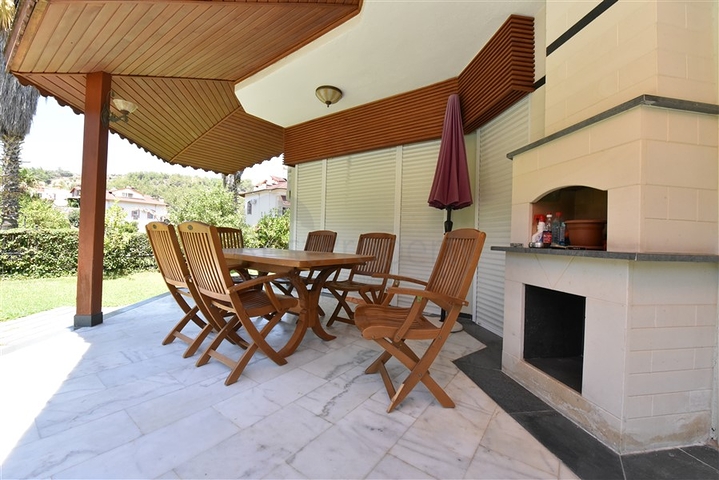 Spacious 7+1 villa in Kestel area