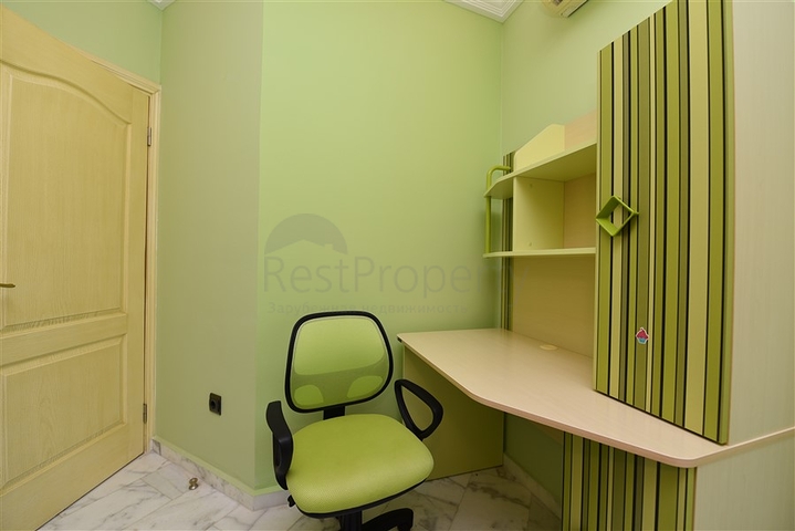 Spacious 7+1 villa in Kestel area