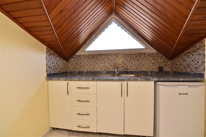 Spacious 7+1 villa in Kestel area