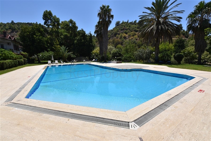 Spacious 7+1 villa in Kestel area