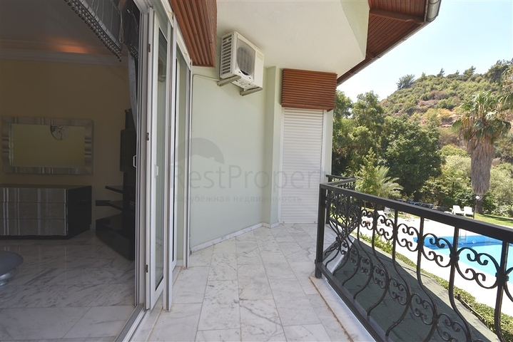 Spacious 7+1 villa in Kestel area