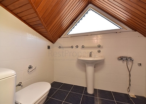 Spacious 7+1 villa in Kestel area