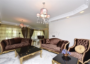 Spacious 7+1 villa in Kestel area