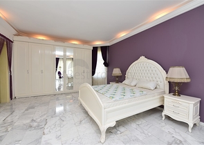 Spacious 7+1 villa in Kestel area