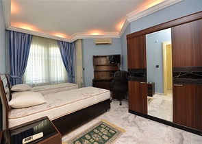 Spacious 7+1 villa in Kestel area