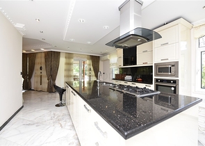 Spacious 7+1 villa in Kestel area