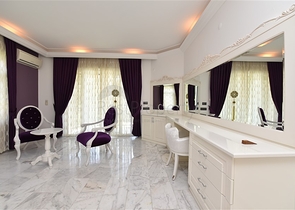 Spacious 7+1 villa in Kestel area