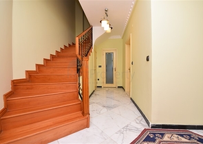 Spacious 7+1 villa in Kestel area