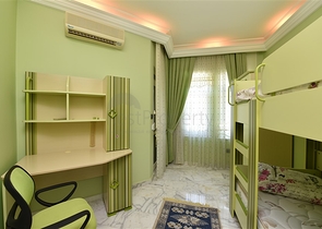 Spacious 7+1 villa in Kestel area